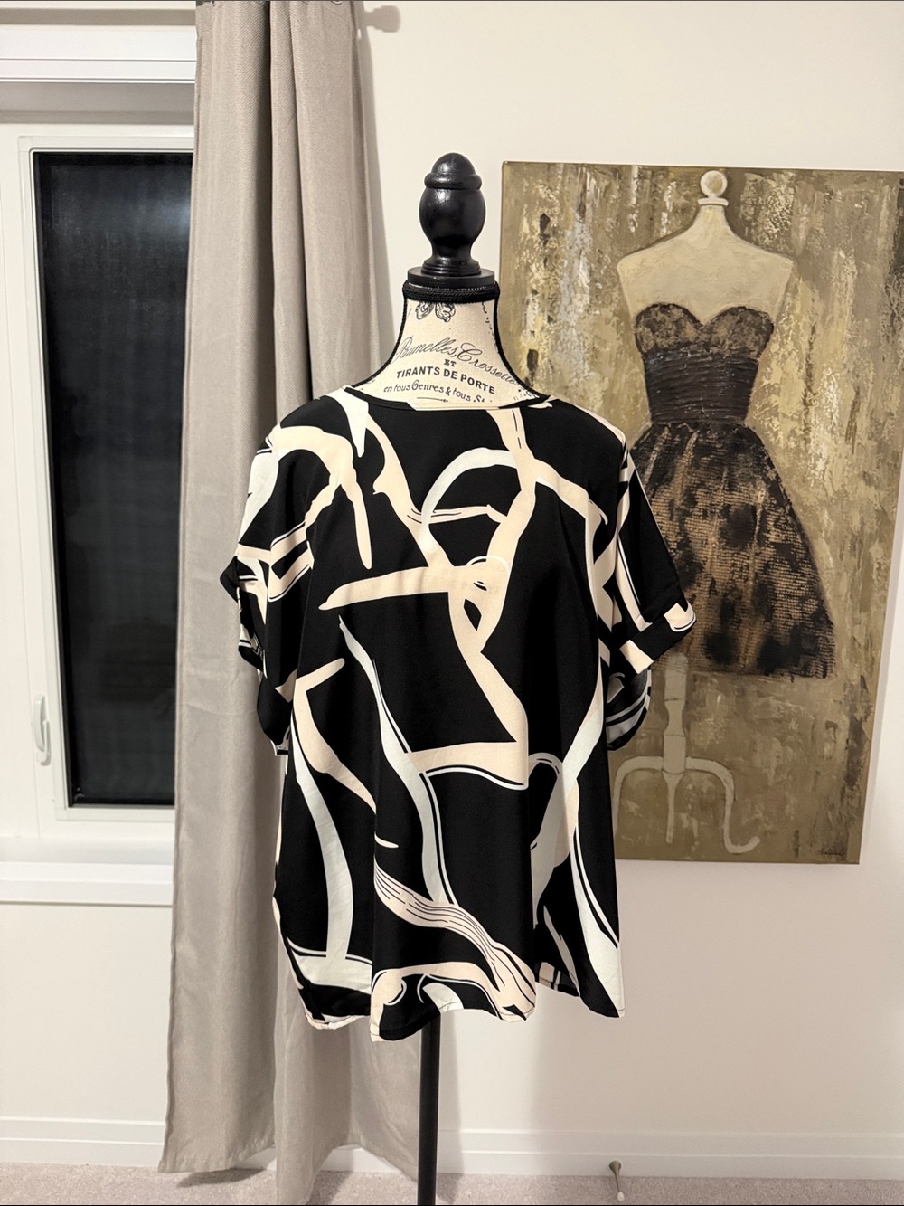 Black, Cream and light pink Abstract Print Short-Sleeve Top